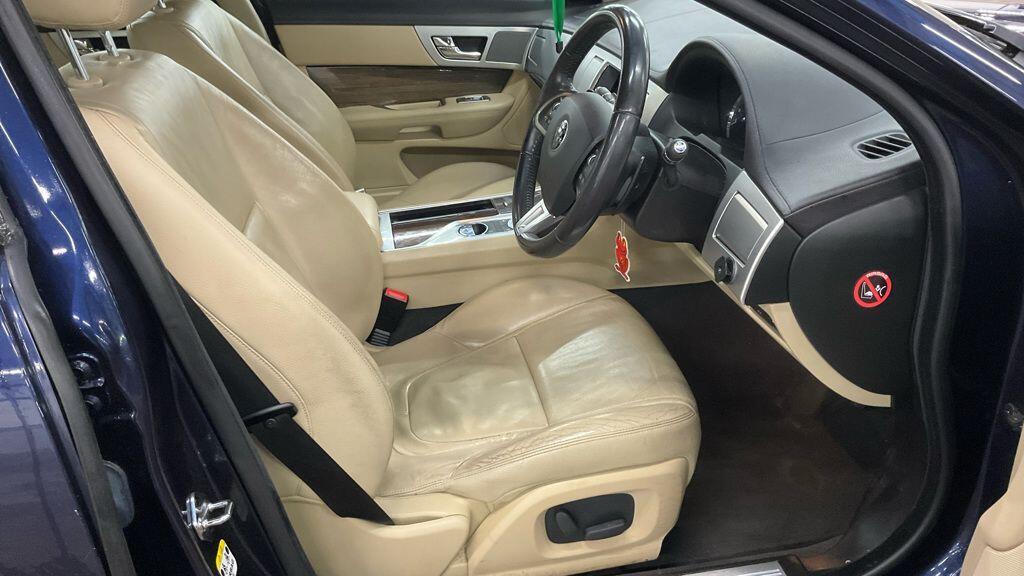 Used Jaguar XF 2015 for sale - 77641909: Photo 9