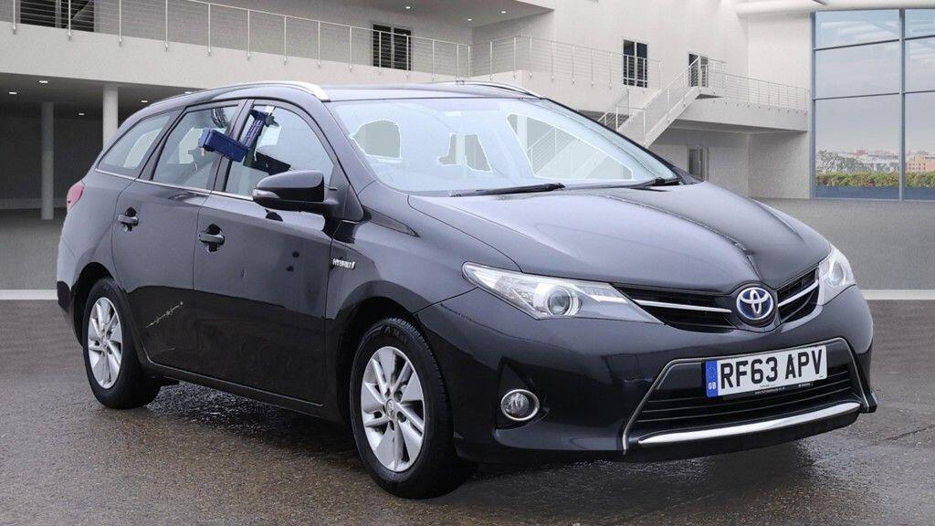 Used Toyota Auris 2014 for sale - 76603777: Photo 2