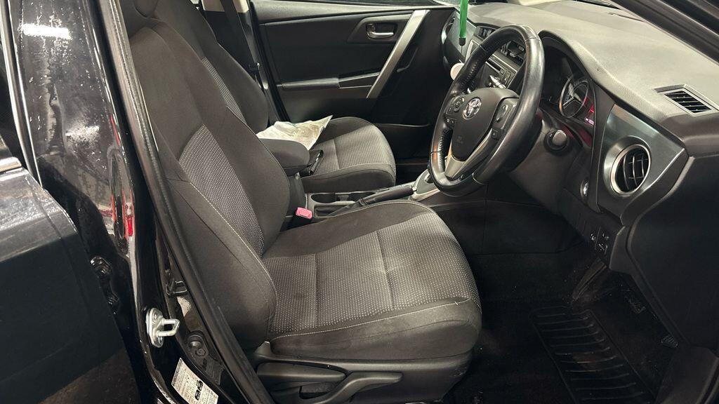 Used Toyota Auris 2014 for sale - 76603777: Photo 7