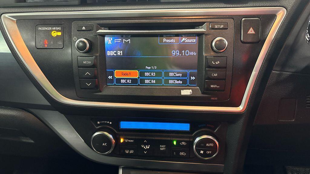 Used Toyota Auris 2014 for sale - 76603777: Photo 8