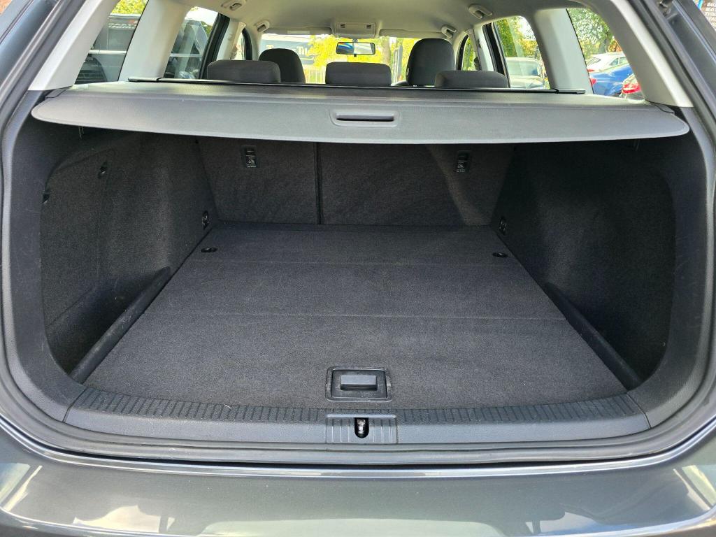 Used Volkswagen Golf 2017 for sale - 75825495: Photo 24