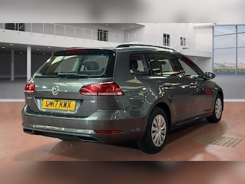 Used Volkswagen Golf 2017 for sale - 75825495: Photo