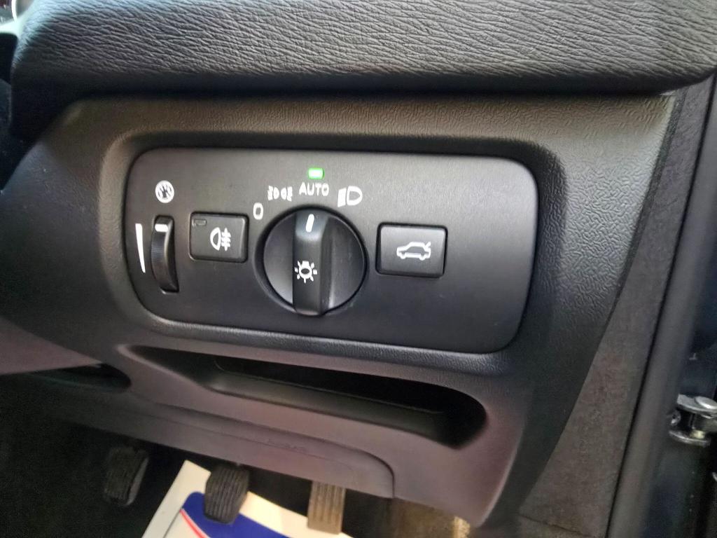 Used Volvo V40 2016 for sale - 77211614: Photo 17