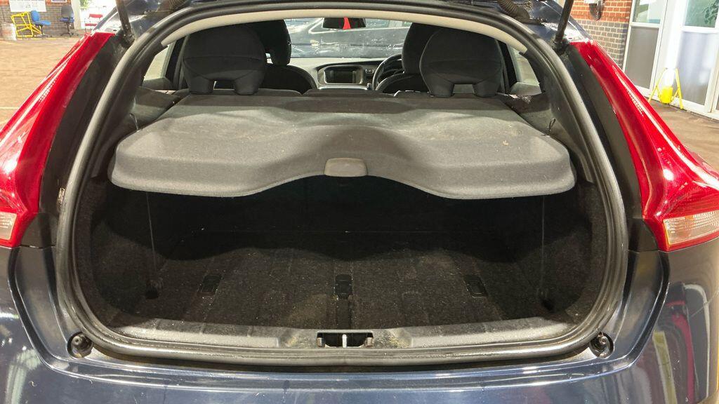 Used Volvo V40 2014 for sale - 77715313: Photo 4