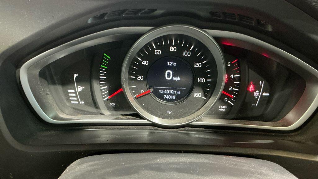 Used Volvo V40 2014 for sale - 77715313: Photo 5