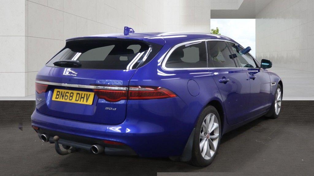 Used Jaguar XF 2018 for sale - 78167831: Photo 4