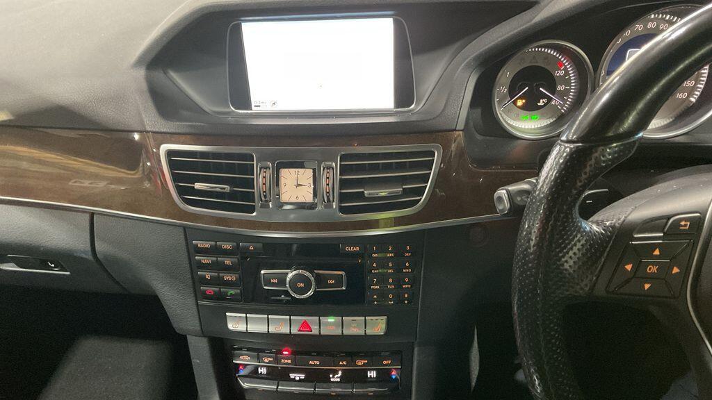 Used Mercedes-Benz E Class 2014 for sale - 77220619: Photo 9