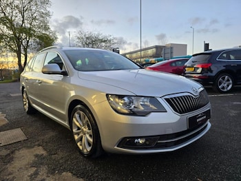 Used Skoda Superb 2015 for sale - 76412303: Photo