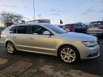 Used Skoda Superb 2015 for sale - 76412303: Photo