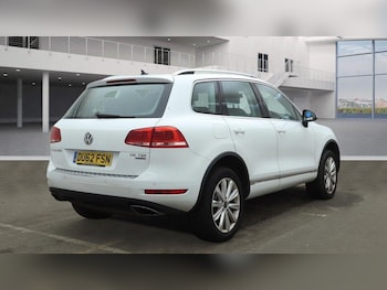 Used Volkswagen Touareg 2012 for sale - 77676110: Photo