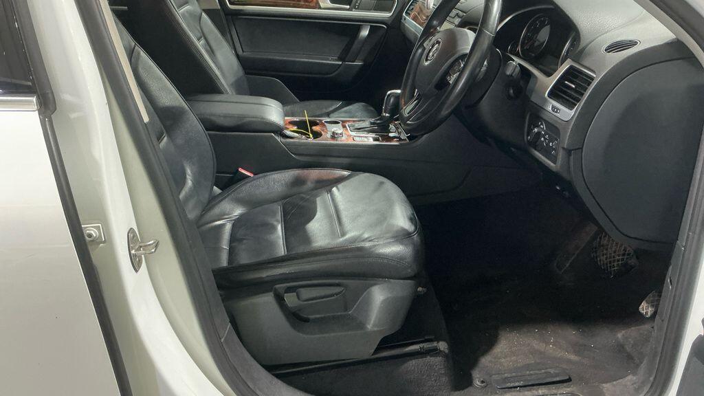 Used Volkswagen Touareg 2012 for sale - 77676110: Photo 8