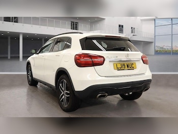 Used Mercedes-Benz GLA 2019 for sale - 76177144: Photo 3