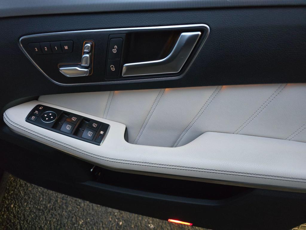 Used Mercedes-Benz E Class 2013 for sale - 77100782: Photo 12
