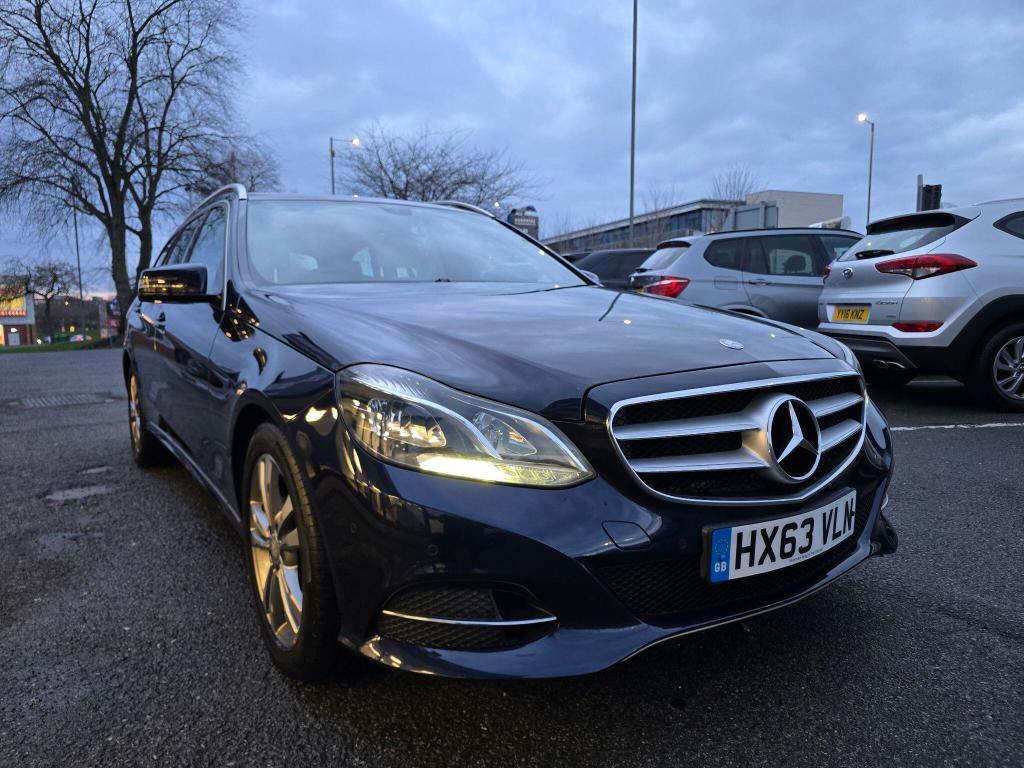 Used Mercedes-Benz E Class 2013 for sale - 77100782: Photo 2