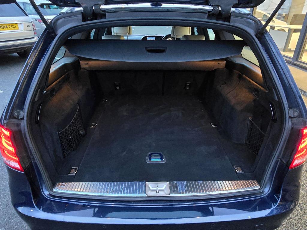 Used Mercedes-Benz E Class 2013 for sale - 77100782: Photo 26