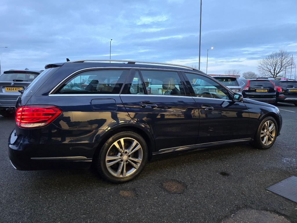 Used Mercedes-Benz E Class 2013 for sale - 77100782: Photo 8