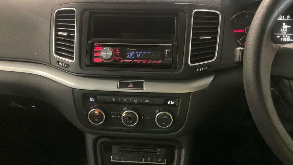 Used Volkswagen Sharan 2013 for sale - 76352320: Photo 11