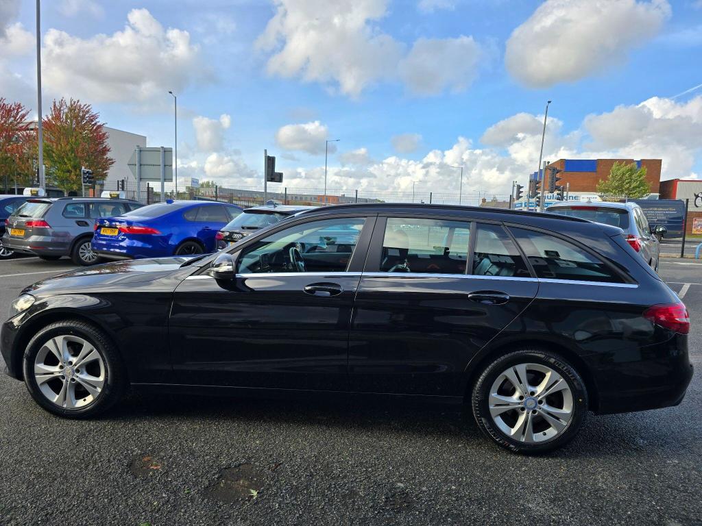 Used Mercedes-Benz C Class 2015 for sale - 75952644: Photo 11