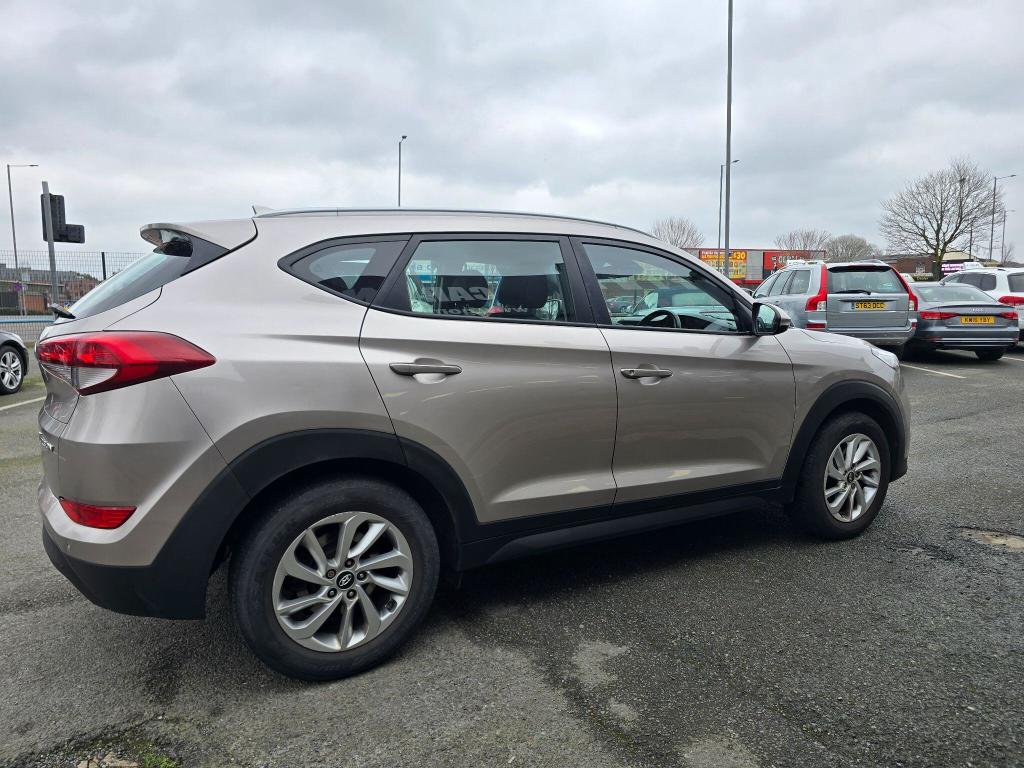 Used Hyundai TUCSON 2015 for sale - 77791916: Photo 2
