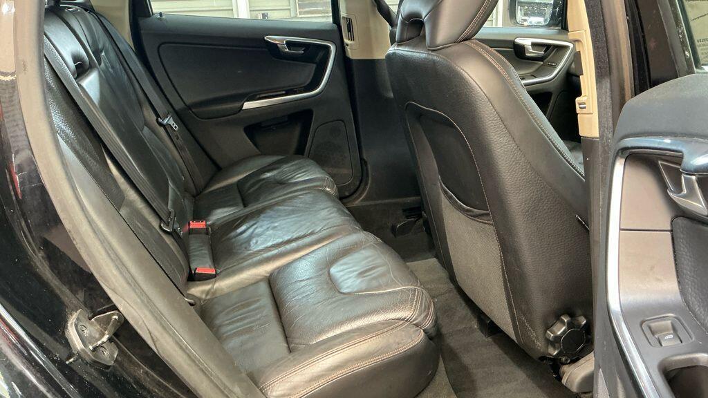 Used Volvo XC60 2012 for sale - 77094047: Photo 8