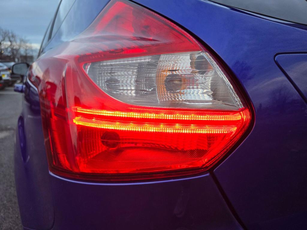 Used Ford Focus 2013 for sale - 76517874: Photo 12