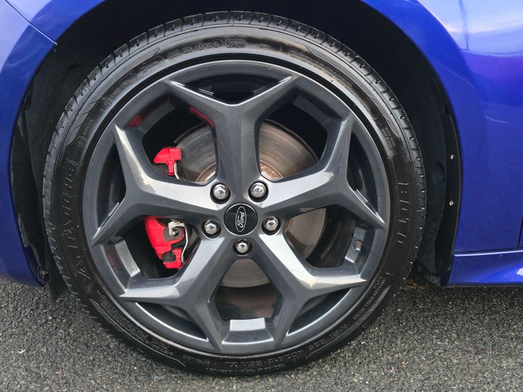 Used Ford Focus 2013 for sale - 76517874: Photo 16