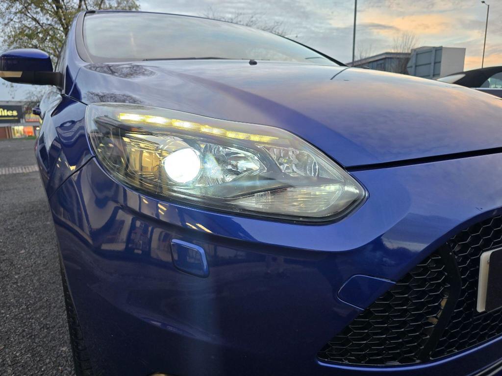 Used Ford Focus 2013 for sale - 76517874: Photo 8
