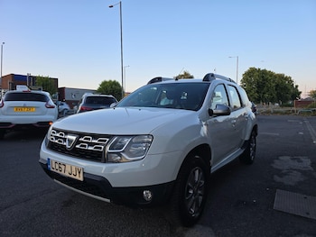 Used Dacia Duster 2017 for sale - 79327869: Photo