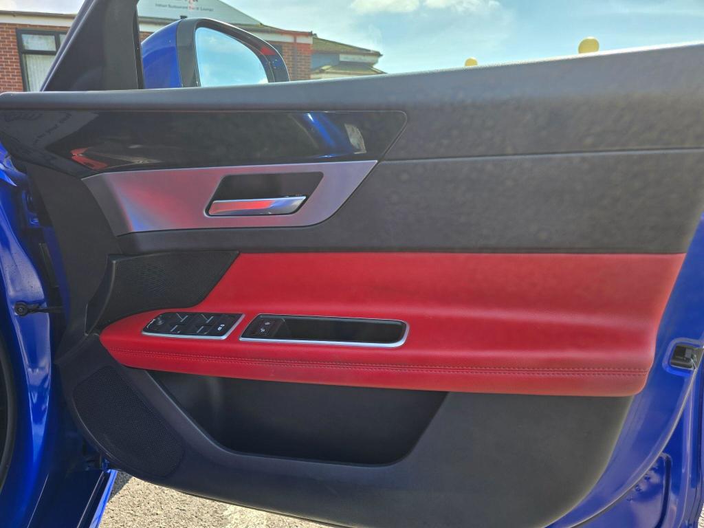 Used Jaguar XF 2017 for sale - 77662332: Photo 11