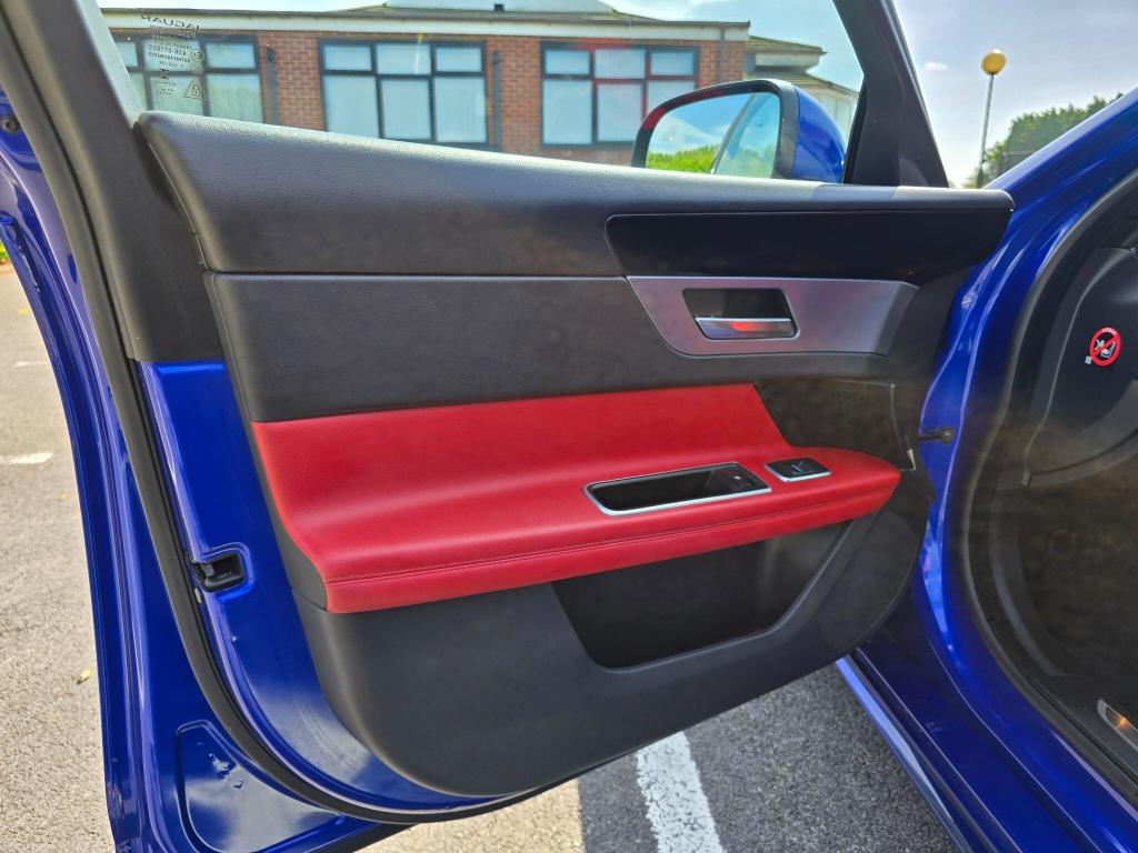 Used Jaguar XF 2017 for sale - 77662332: Photo 30