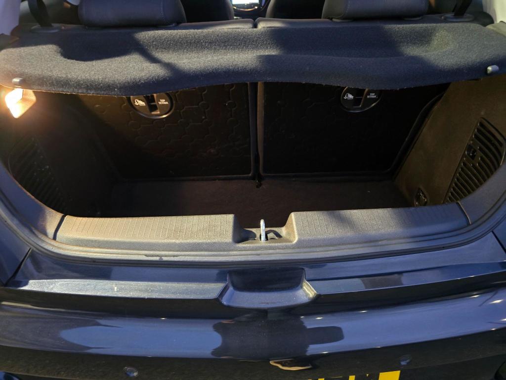 Used Vauxhall ADAM 2015 for sale - 76723458: Photo 12