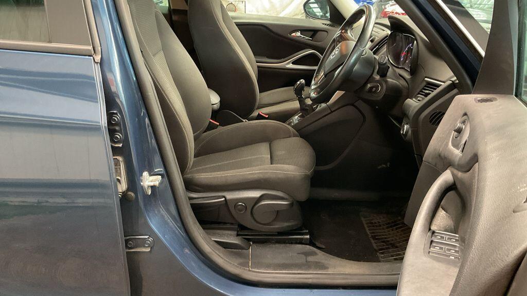 Used Vauxhall Zafira 2017 for sale - 77715319: Photo 8