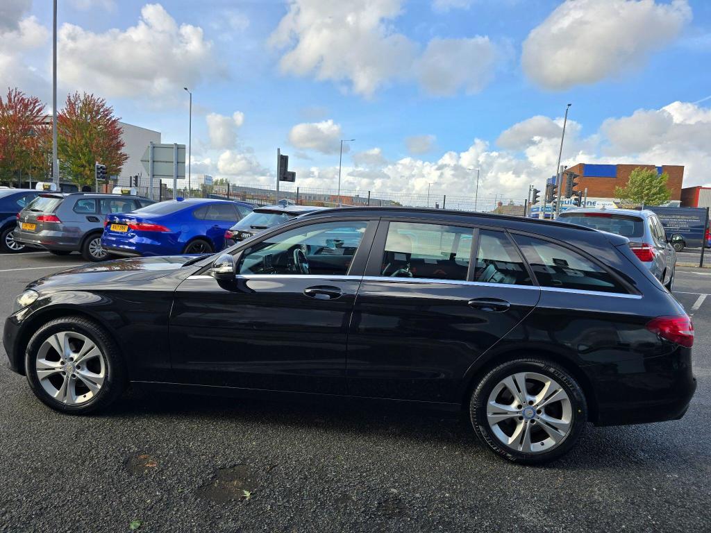 Used Mercedes-Benz C Class 2015 for sale - 77163968: Photo 7