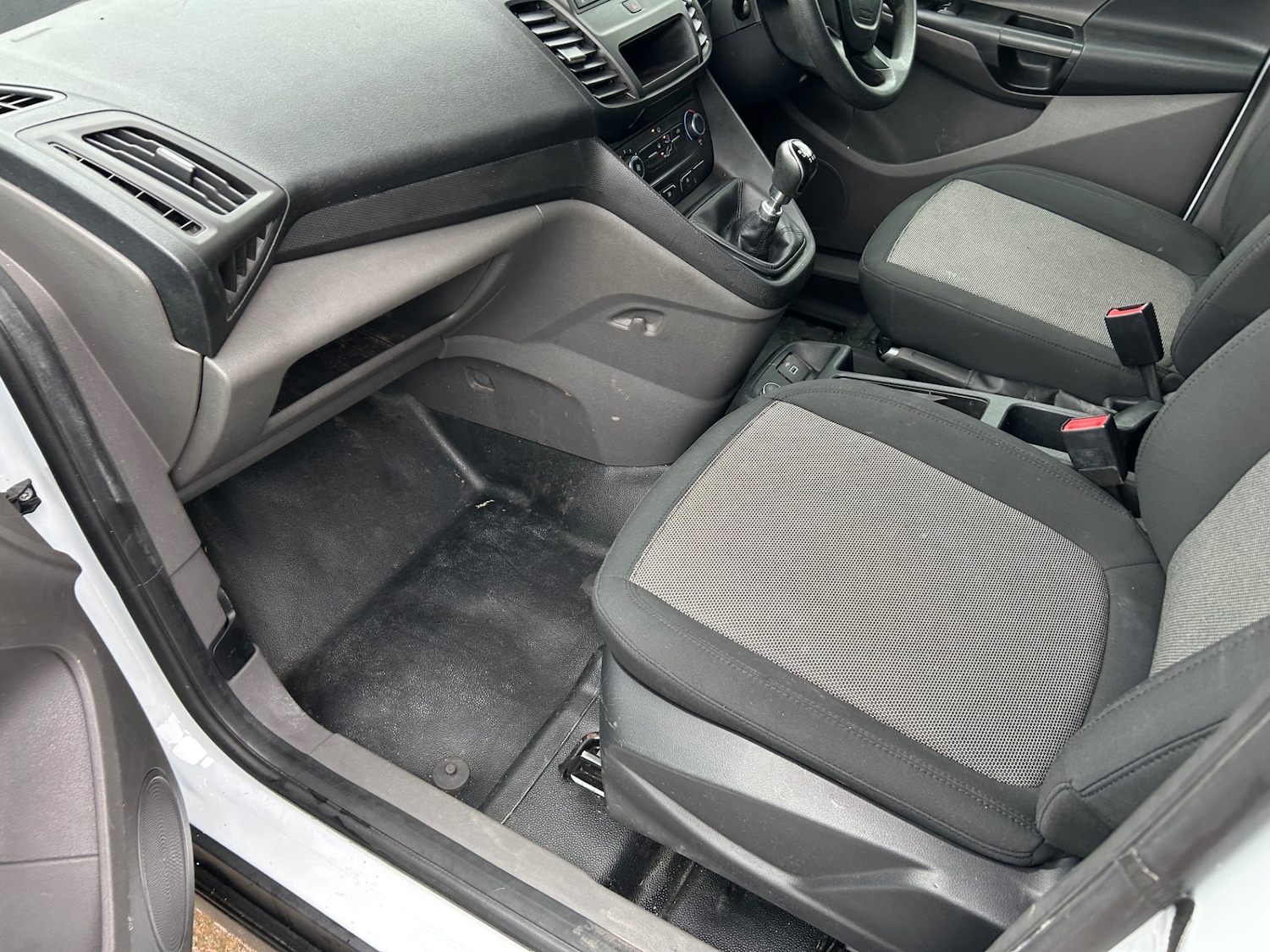 Used Ford Transit Connect 2018 for sale - 76723368: Photo 8