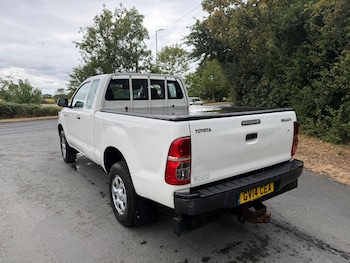 Used Toyota Hilux 2014 for sale - 79449334: Photo