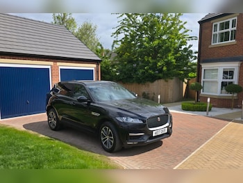 Used Jaguar F-Pace 2017 for sale - 75690035: Photo