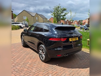 Used Jaguar F-Pace 2017 for sale - 75690035: Photo