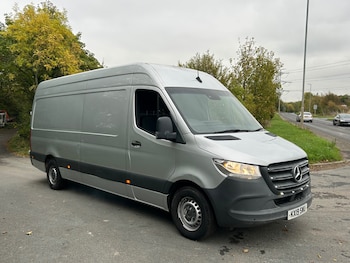 Mercedes-Benz Sprinter feature image 1