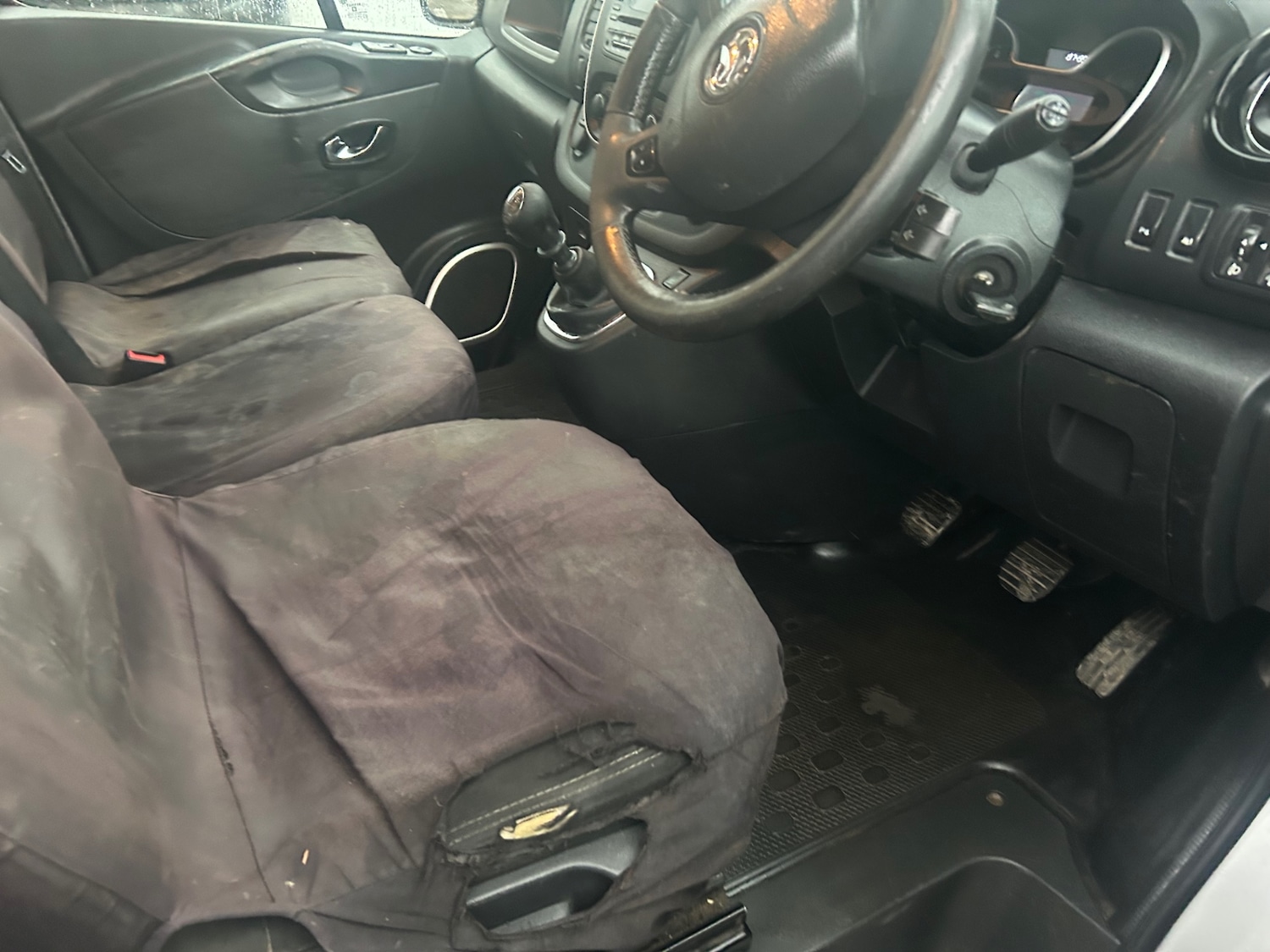 Used Vauxhall Vivaro 2015 for sale - 76949435: Photo 6