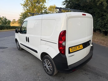 Used Vauxhall Combo 2015 for sale - 79170818: Photo