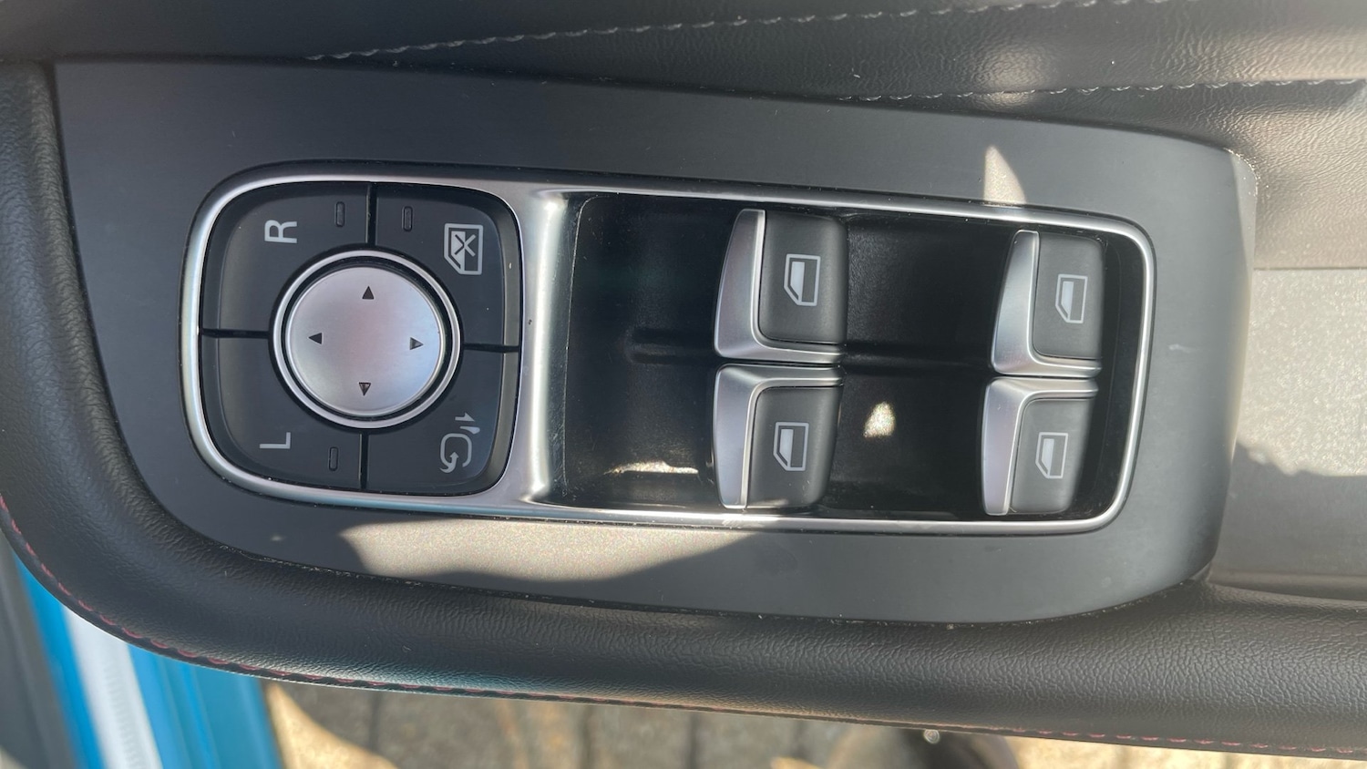 Vehicle 28