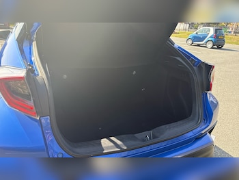 Used Toyota C-HR 2019 for sale - 75511437: Photo