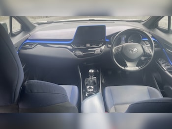 Used Toyota C-HR 2017 for sale - 75762160: Photo