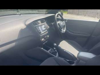 Used Hyundai i20 2018 for sale - 74939017: Photo