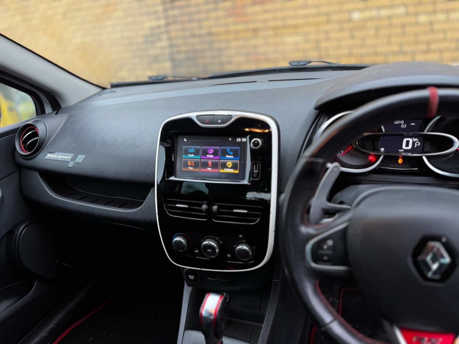 Used Renault Clio 2016 for sale - 77238654: Photo 12