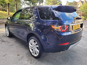 Used Land Rover Discovery Sport 2019 for sale - 75789092: Photo