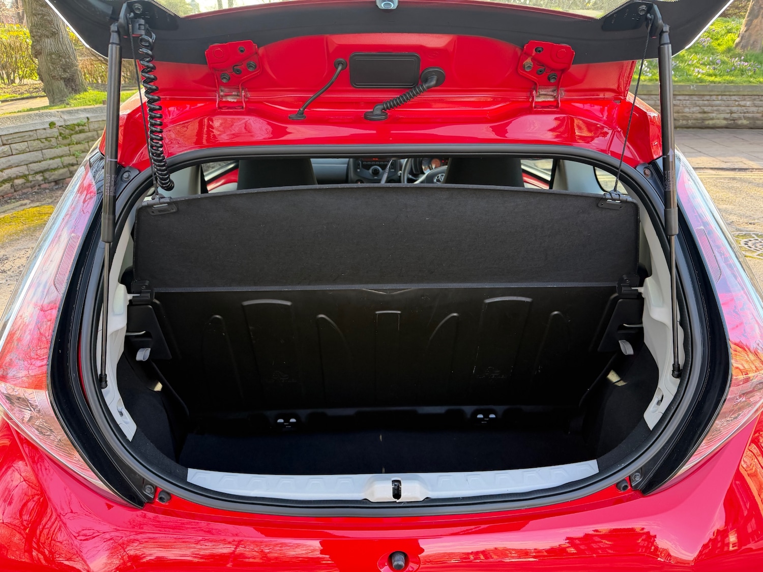 Used Toyota AYGO 2015 for sale - 77742673: Photo 11