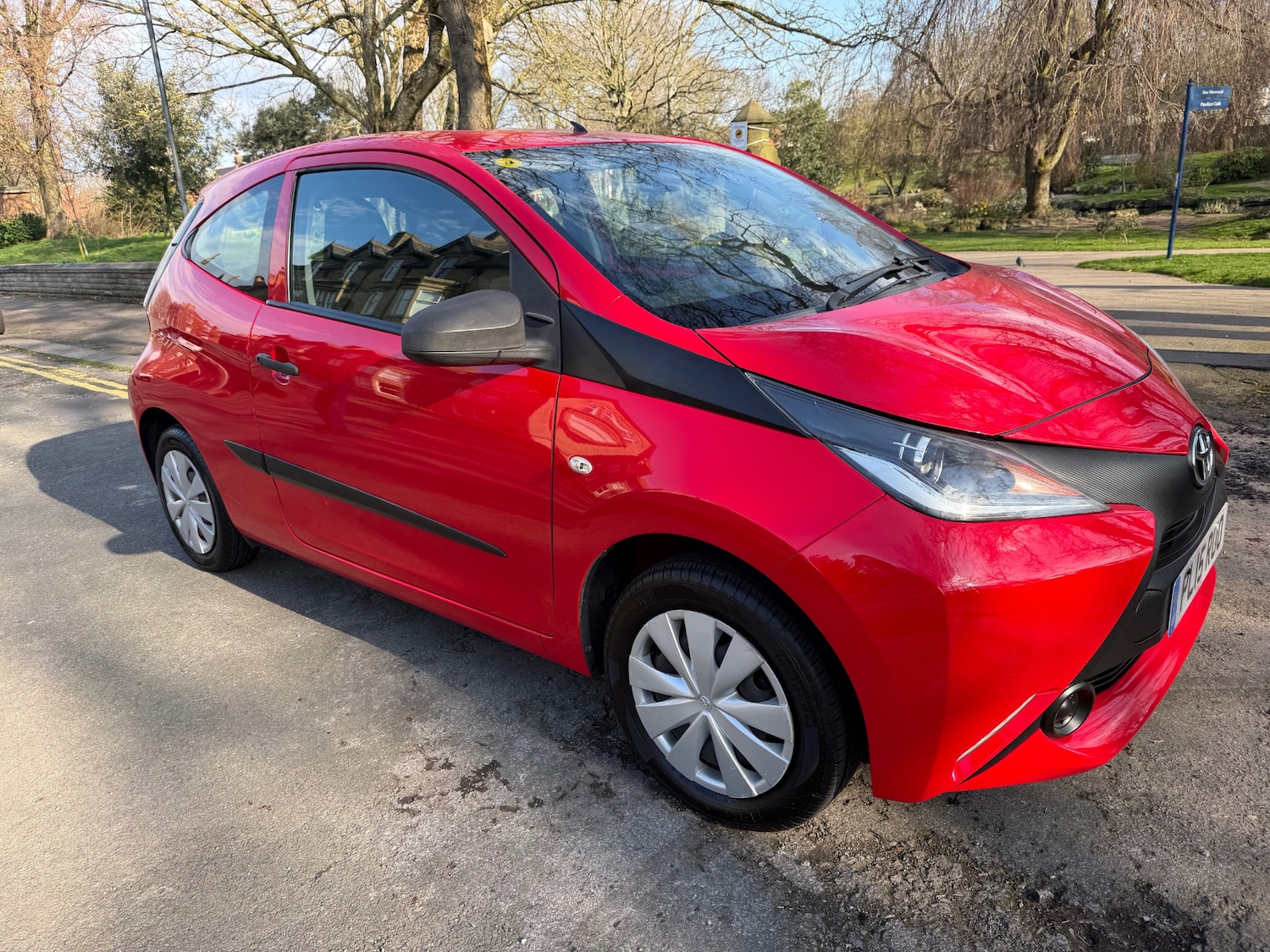 Used Toyota AYGO 2015 for sale - 77742673: Photo 2
