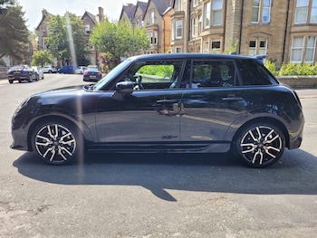 Used MINI Cooper 2024 for sale - 79355822: Photo