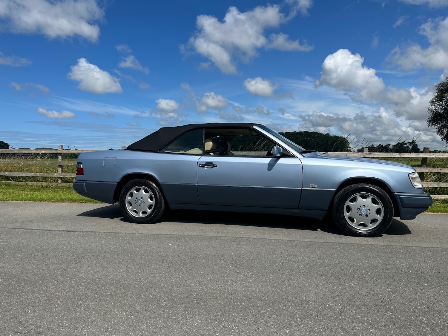 Used Mercedes-Benz C Class 1993 for sale - 77846742: Photo 2